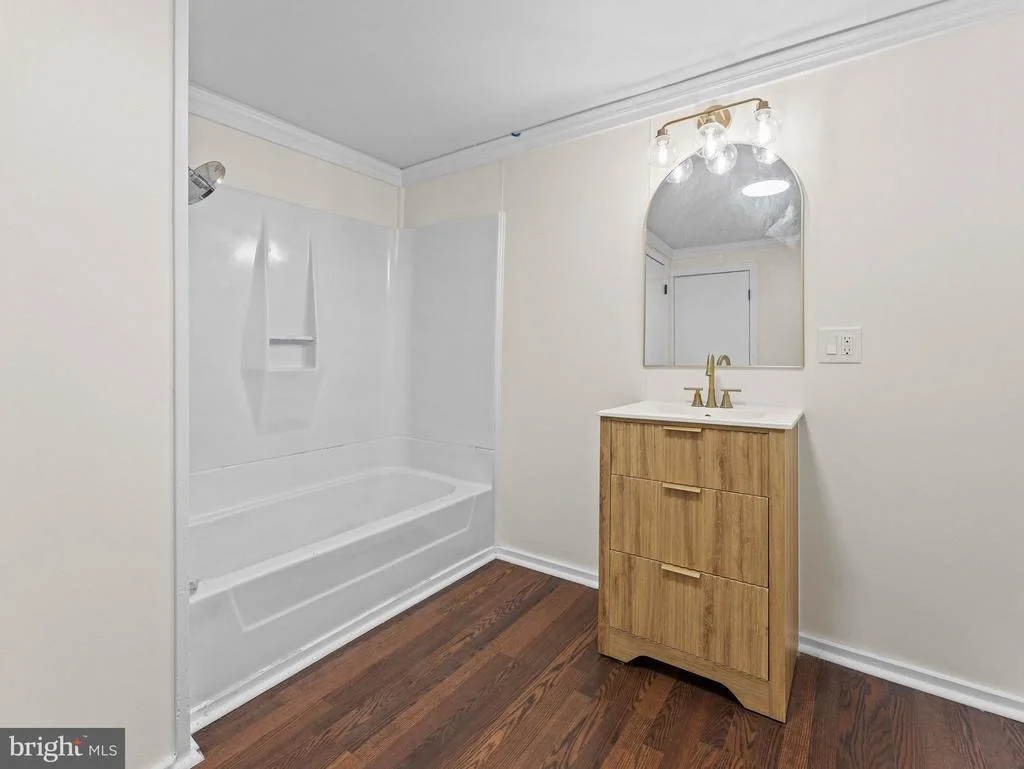Photo of 215 ERIAL ROAD