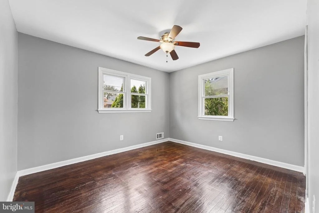 Photo of 8816 SAUNDERS LANE