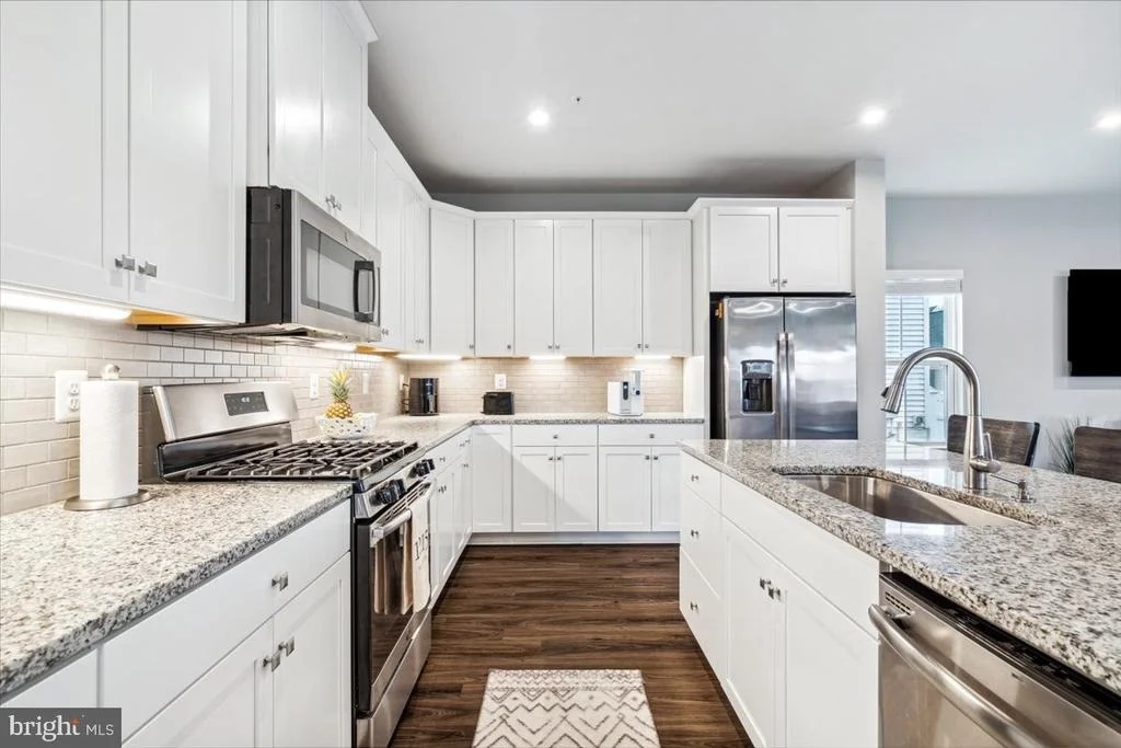 Photo of 1215 FUTURITY STREET