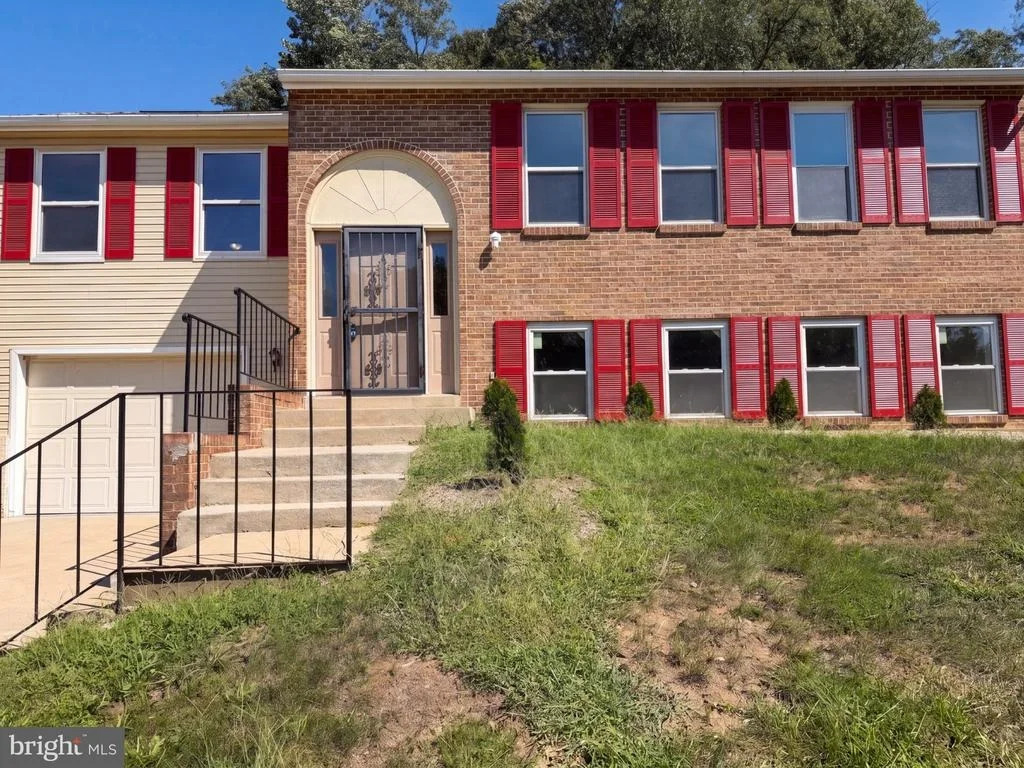 Photo of 12708 LAMPTON LANE