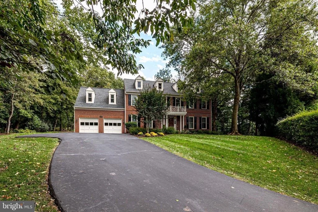 Photo of 12704 POND CREST LANE