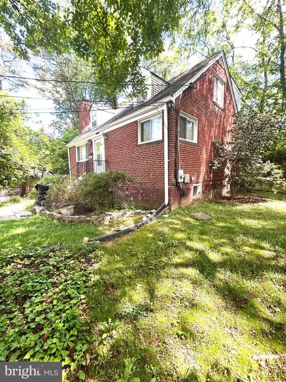 Photo of 906 DRYDEN COURT