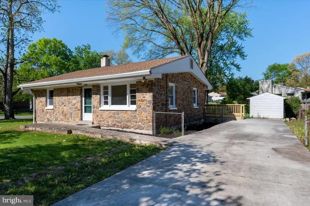 Photo of 8068 CLARK STATION ROAD