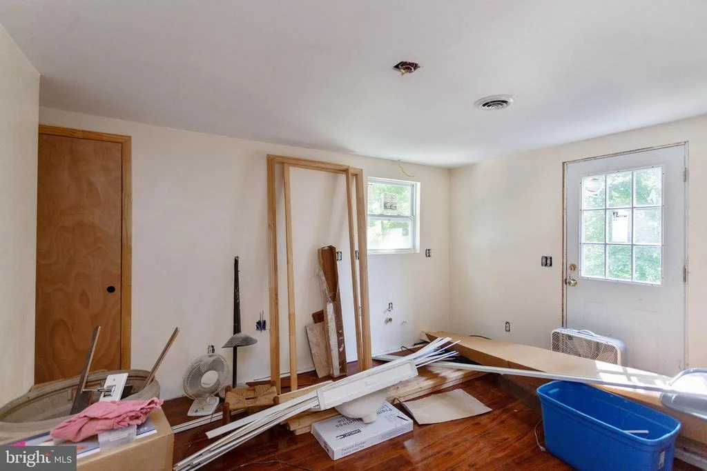 Photo of 7010 LANCASTER ROAD