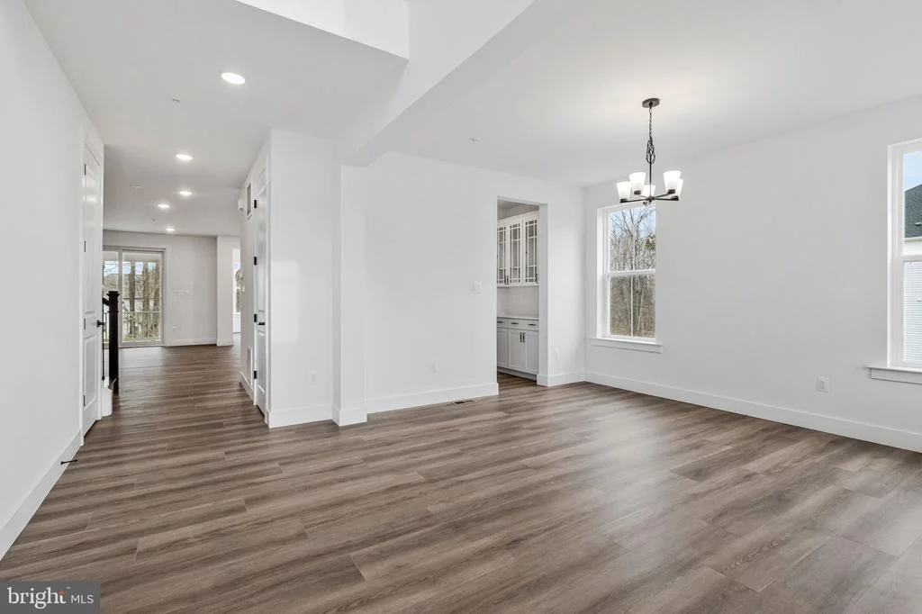 Photo of 2000 ARAM DRIVE