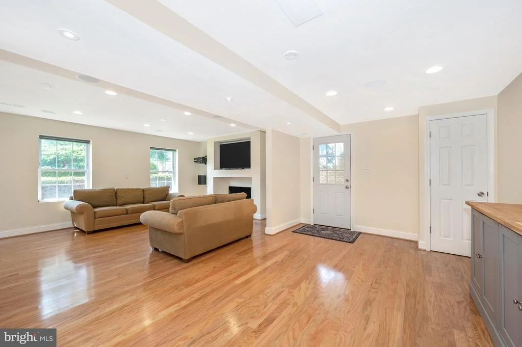Photo of 1306 LEISTER DRIVE