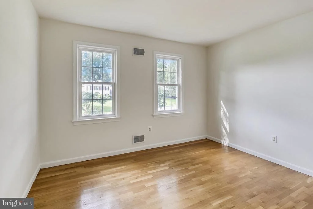 Photo of 14825 NOTLEY ROAD