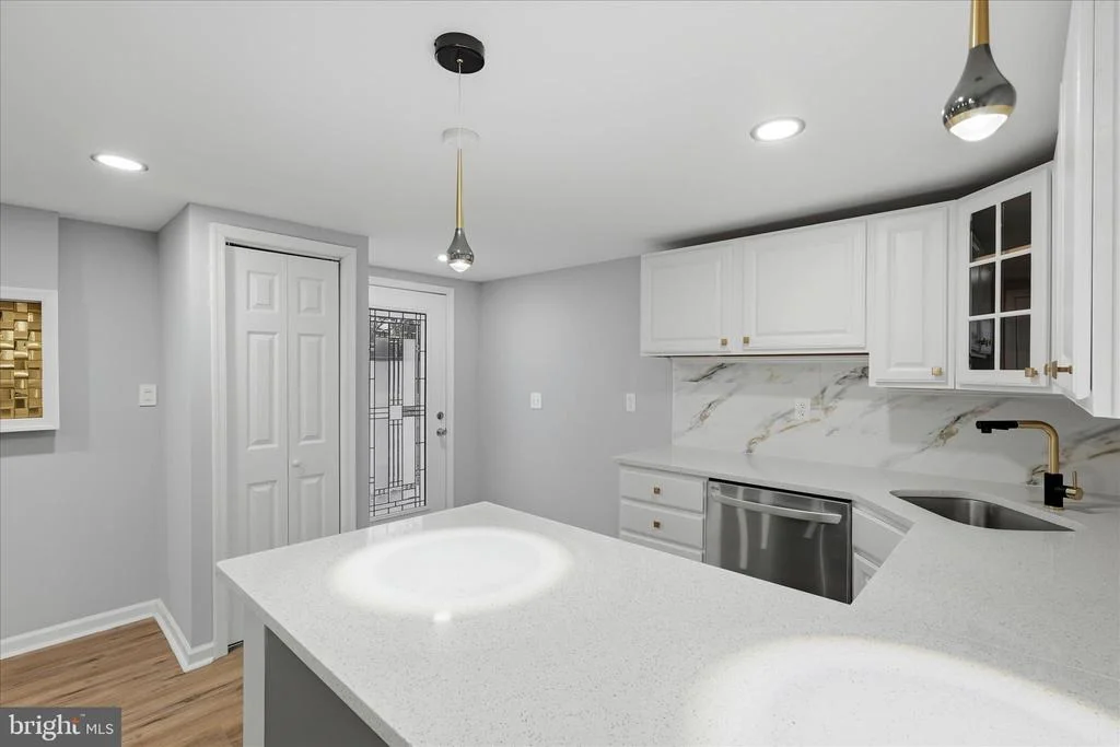 Photo of 2639 LOGMILL ROAD