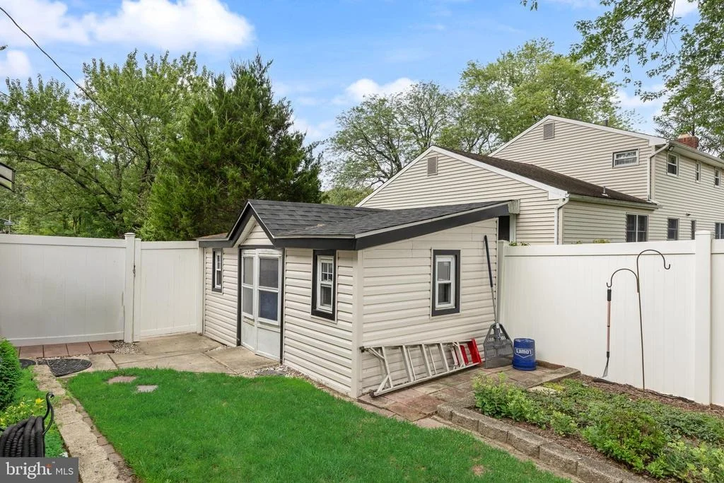 Photo of 52 SUNSET DRIVE