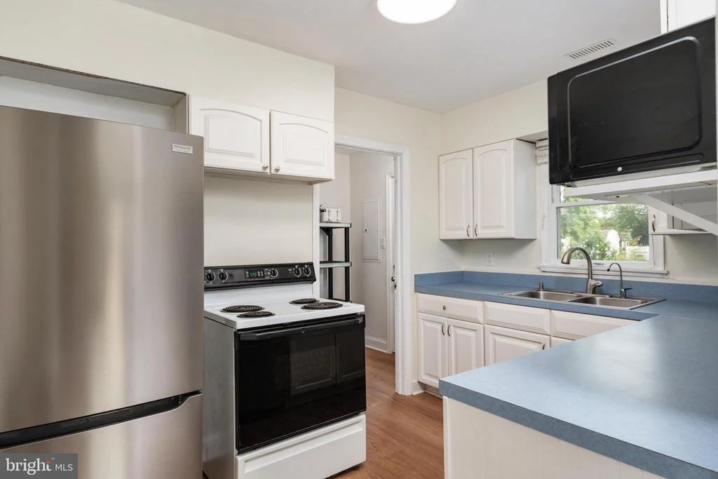 Photo of 812 BAY VIEW DRIVE