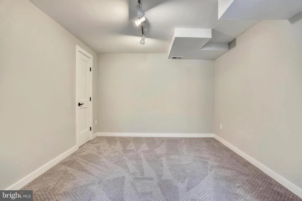 Photo of 2816 SHANANDALE DRIVE