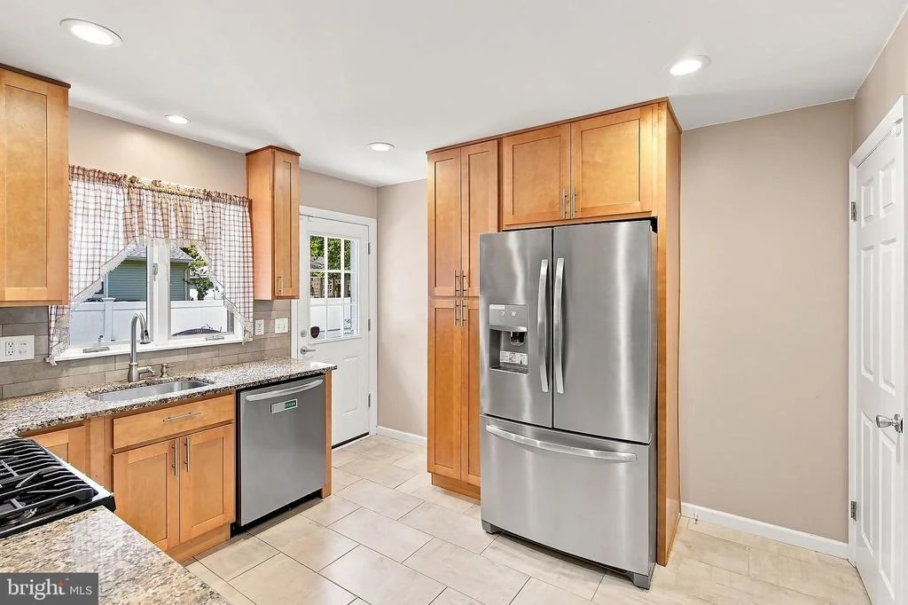 Photo of 2215 LONGWOOD DRIVE