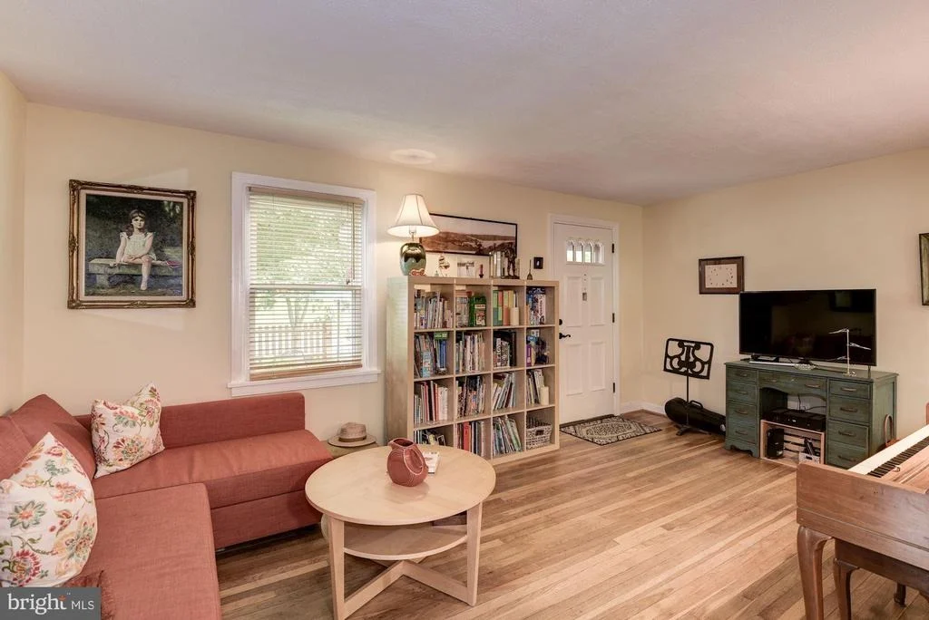Photo of 2517 MASON STREET