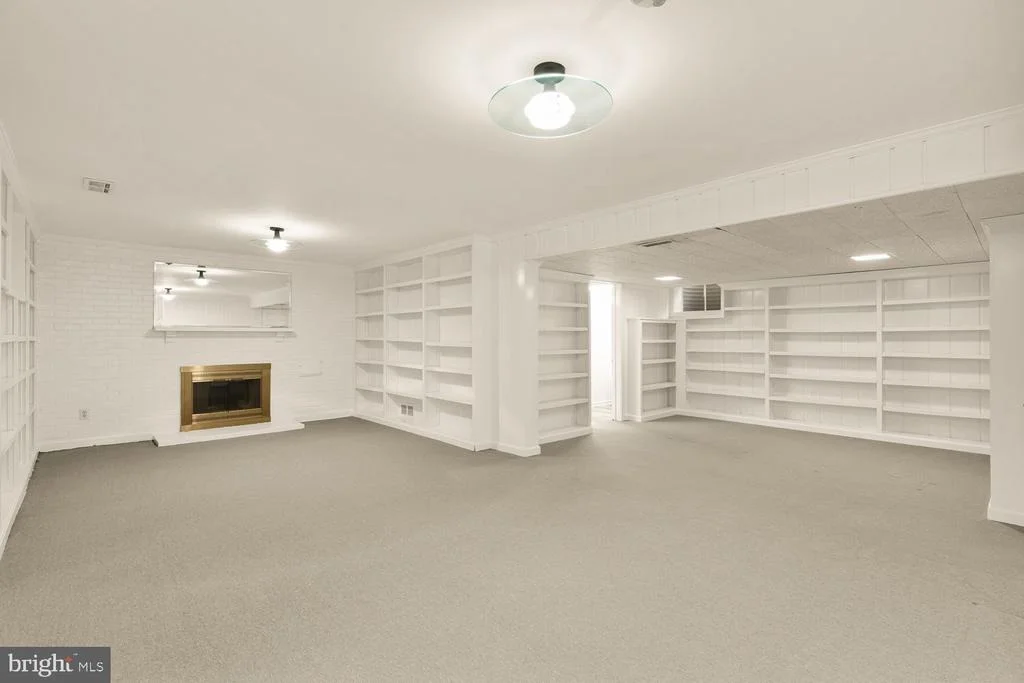 Photo of 5810 OVERLEA ROAD