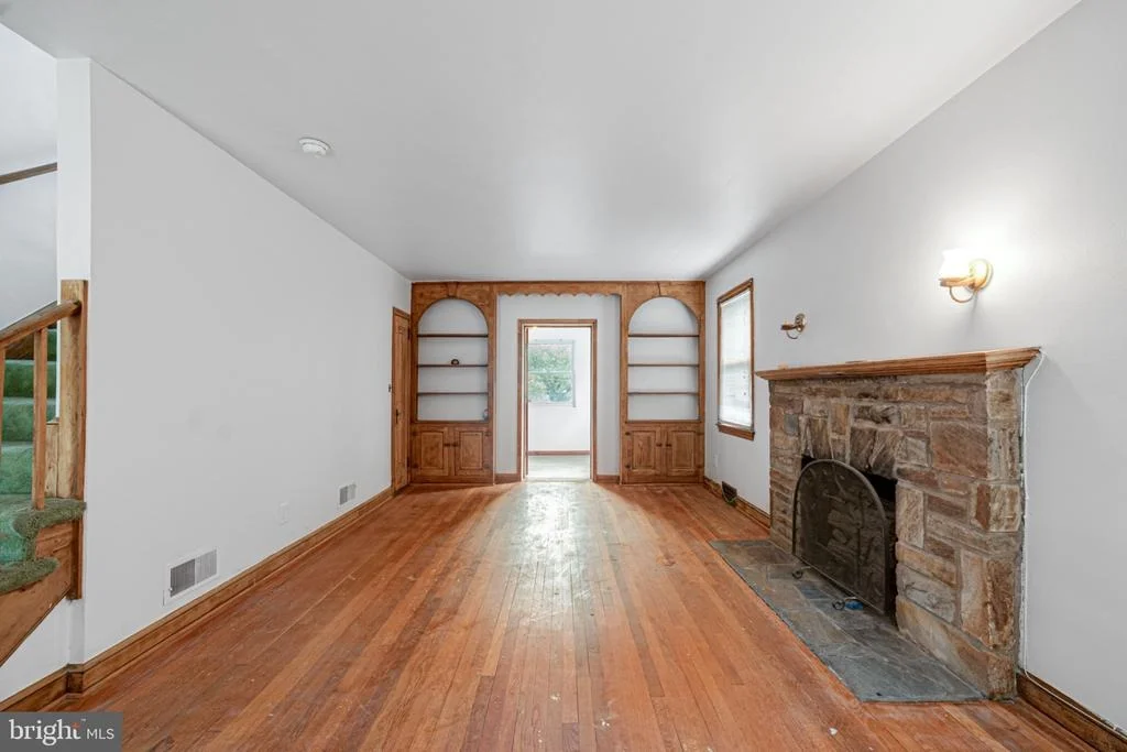 Photo of 1124 45TH PLACE SE