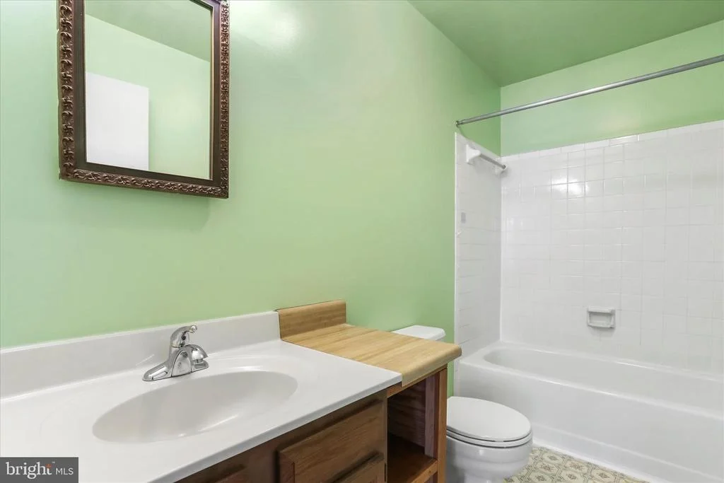 Photo of 267 LONGFORD DRIVE