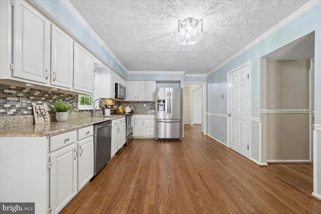 Photo of 6396 DEVONSHIRE LANE