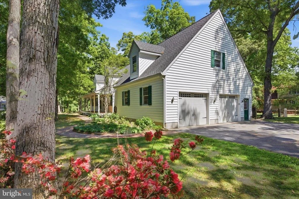 Photo of 32160 OAK DRIVE
