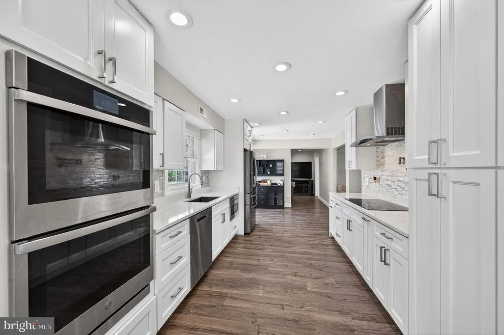 Photo of 4202 MINSTRELL LANE