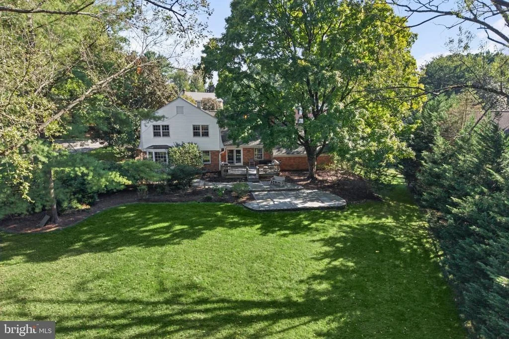 Photo of 9813 BROOKFORD ROAD