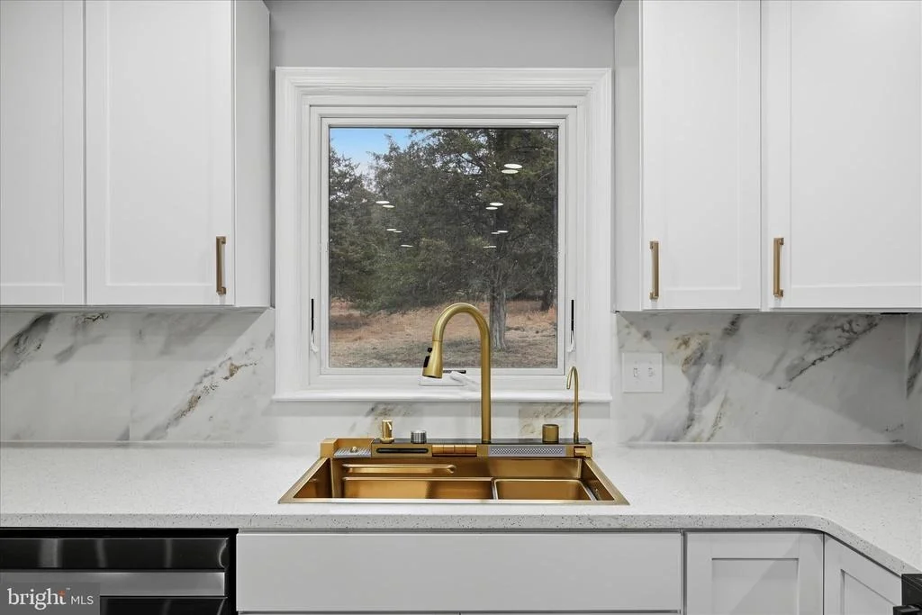 Photo of 2639 LOGMILL ROAD
