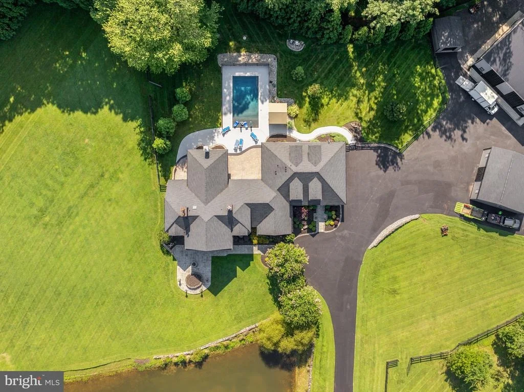 Photo of 19427 ROLLING HILLS DRIVE