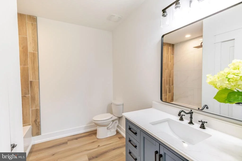Photo of 23851 LANDS END DRIVE