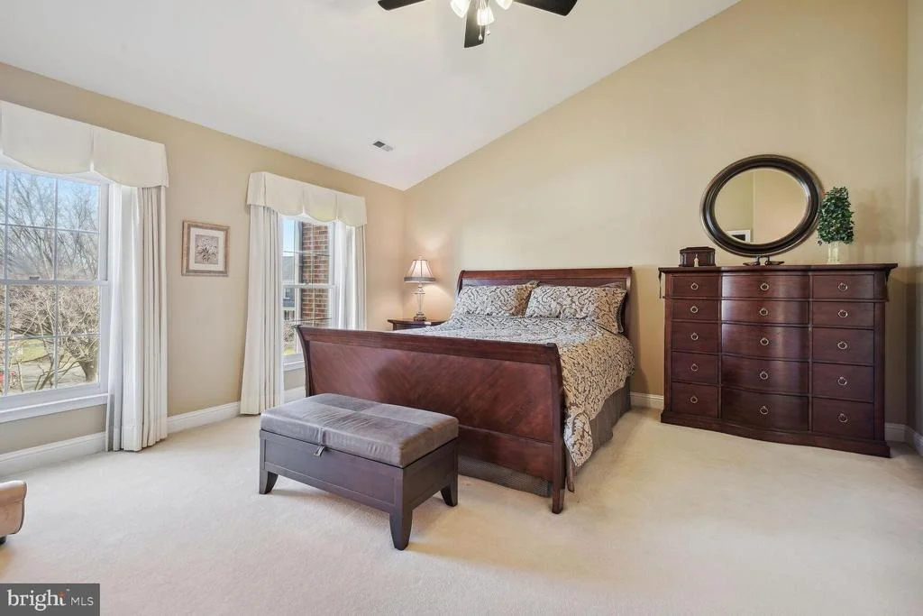 Photo of 10 MAPLECREST COURT