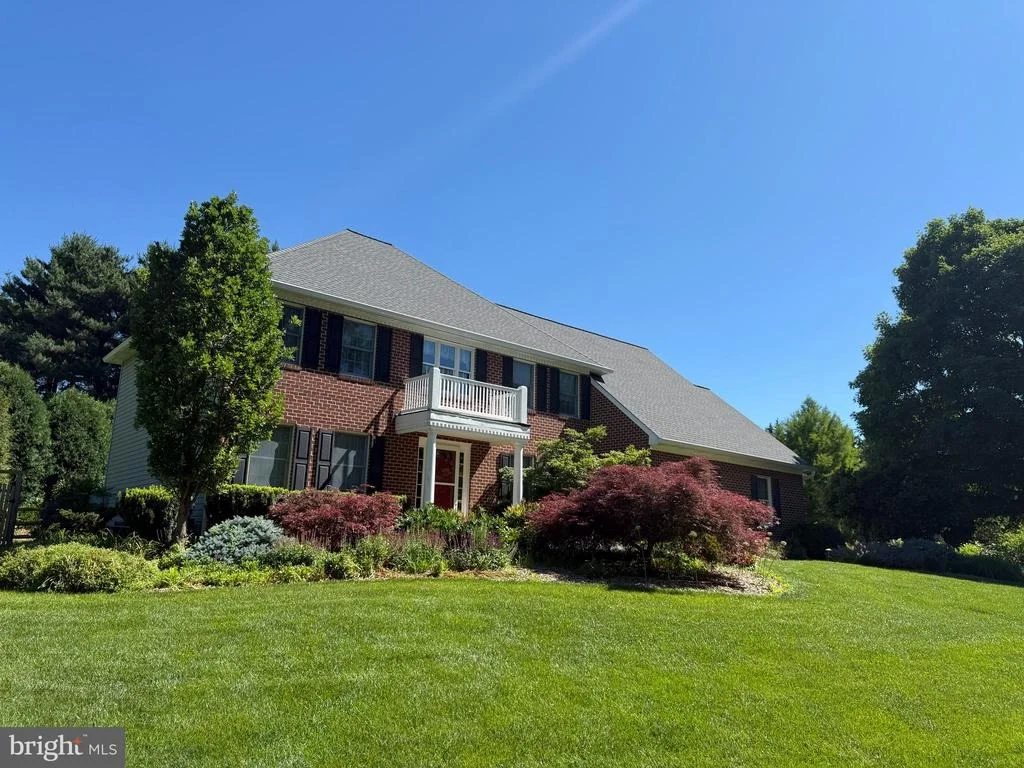 Photo of 2874 TALBERT ROAD