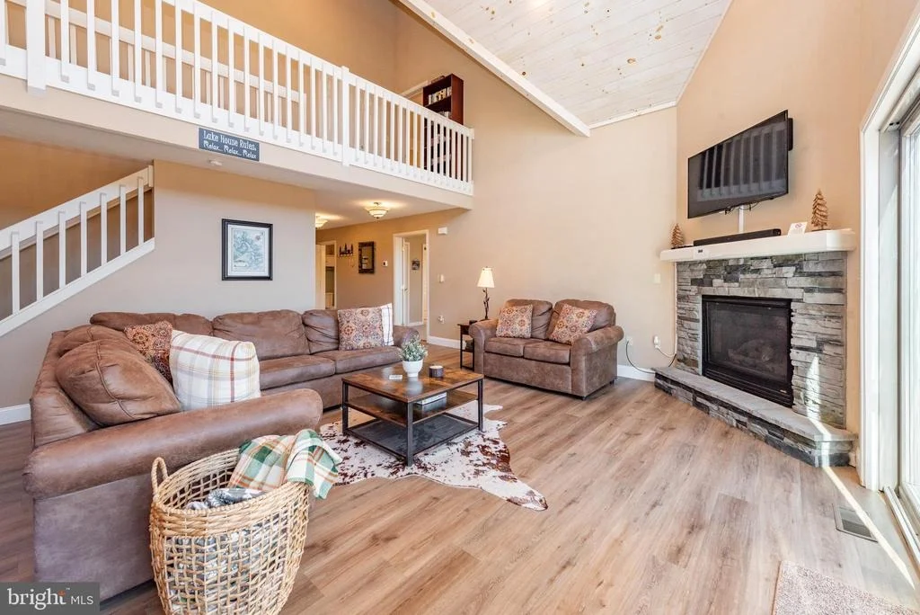 Photo of 2828 GLENDALE ROAD