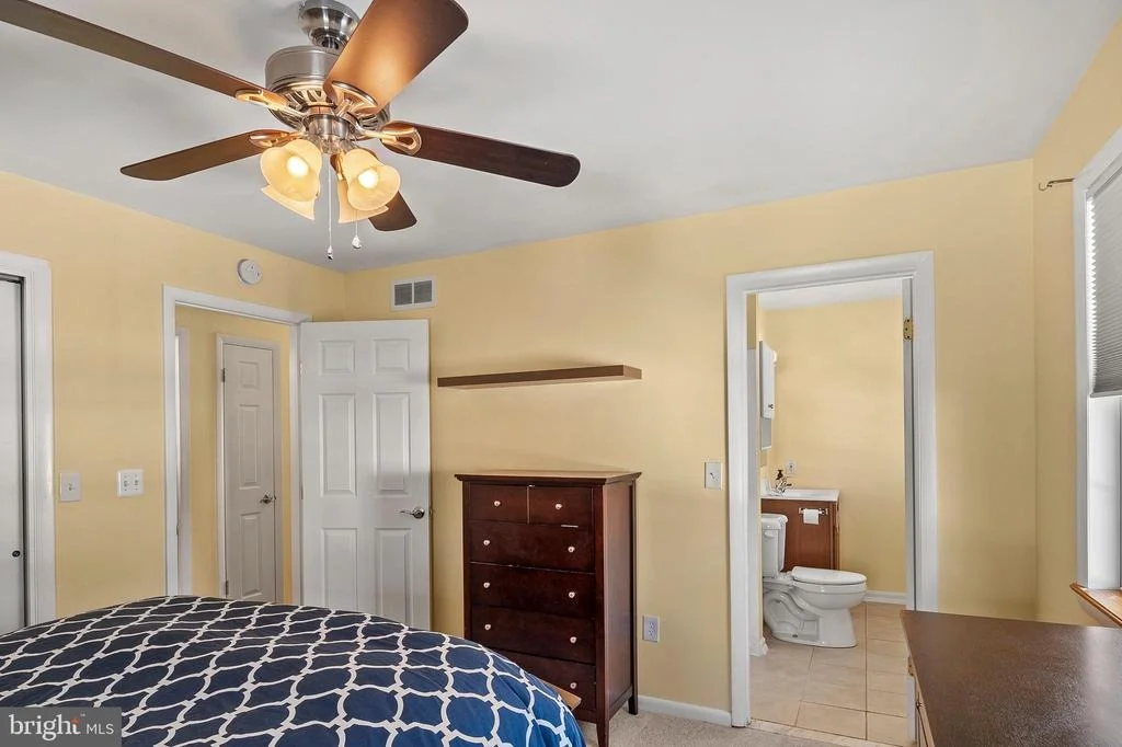 Photo of 982 HIGHPOINT DRIVE