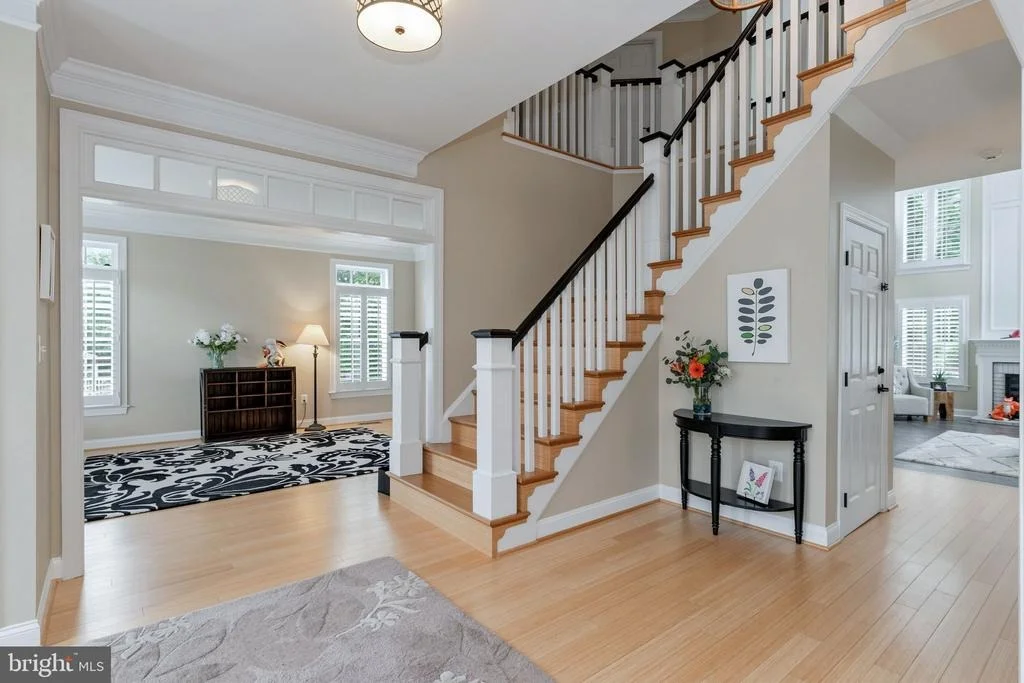Photo of 9809 JOHN ROBERT WAY