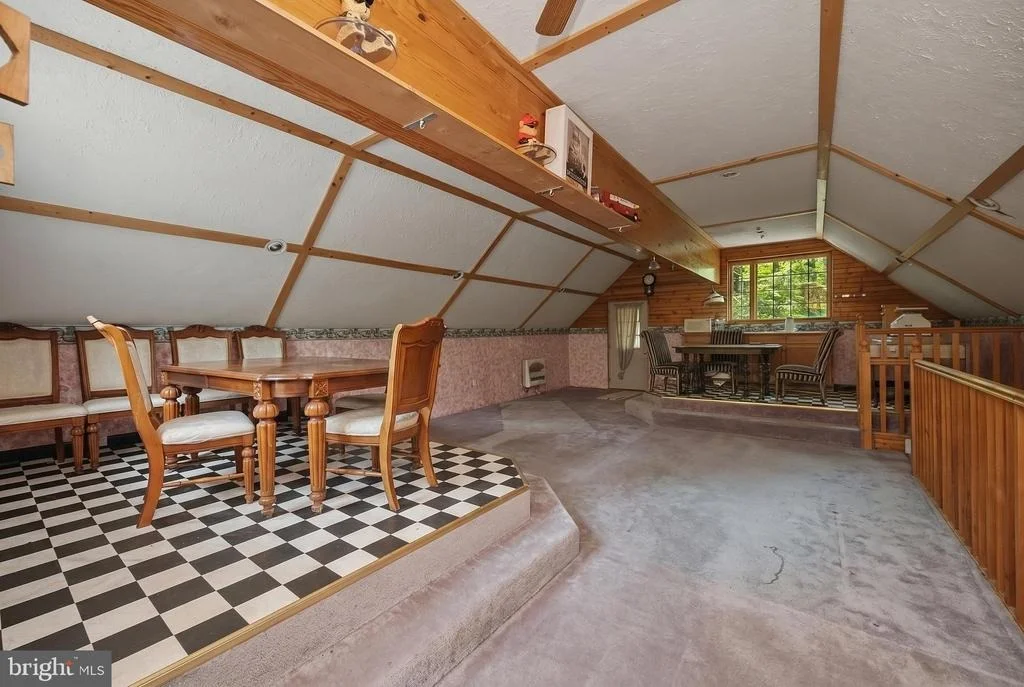 Photo of 1099 TABLE ROCK ROAD