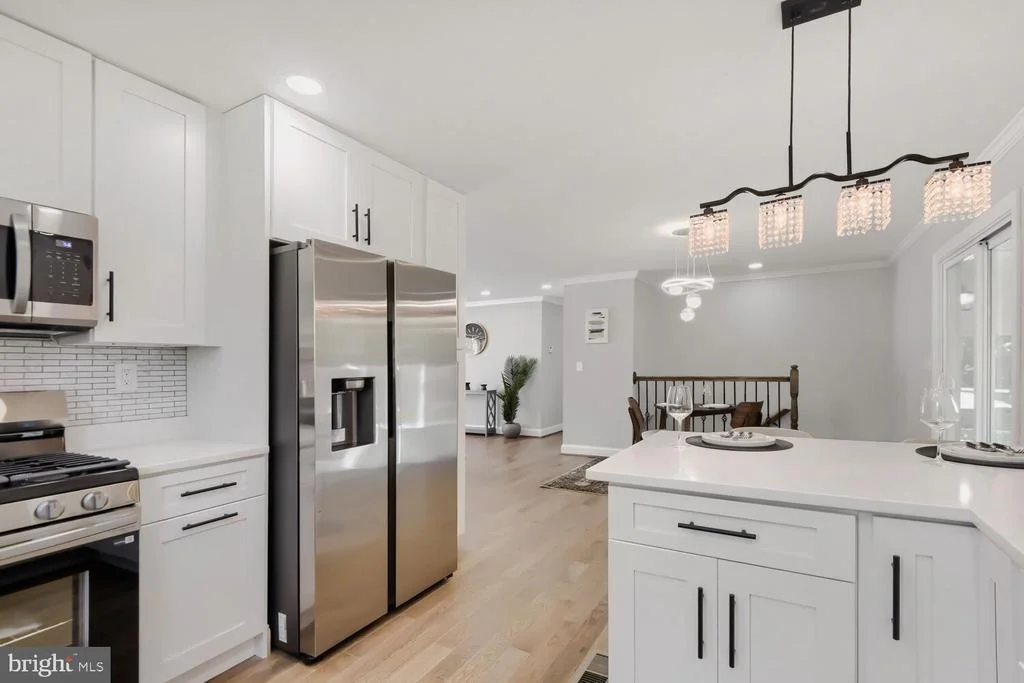 Photo of 696 W MAPLE ROAD