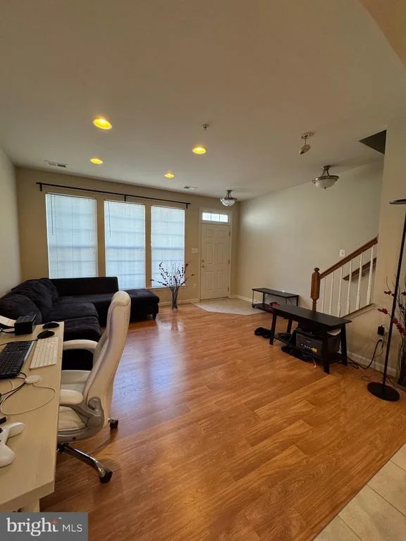 Photo of Unit 34A at 1814 POOLSIDE LANE