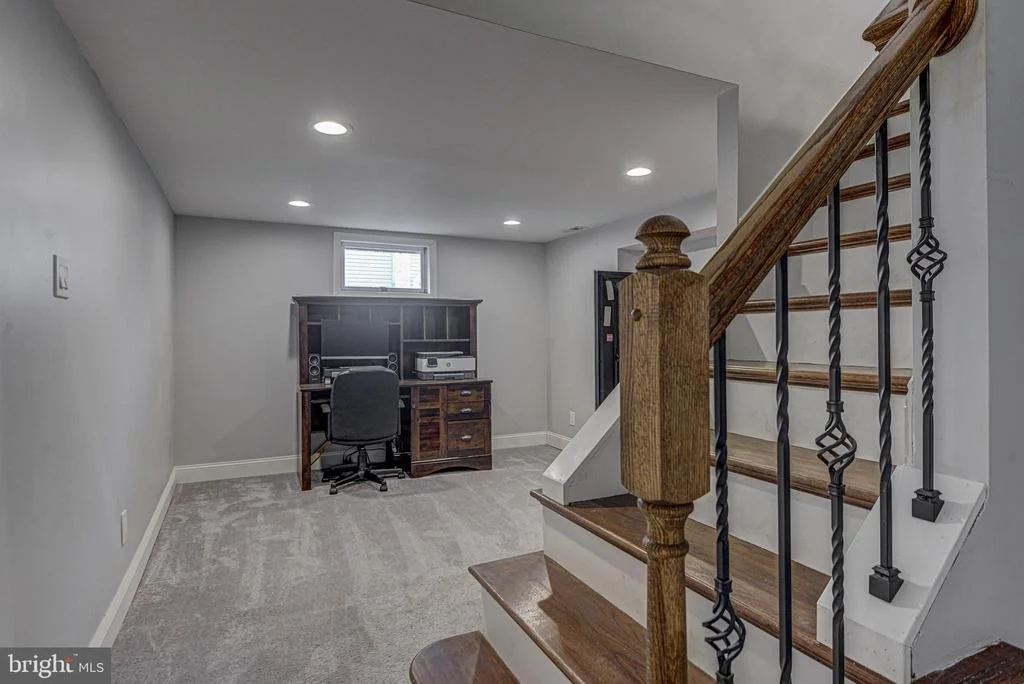 Photo of 477 CENTER STREET