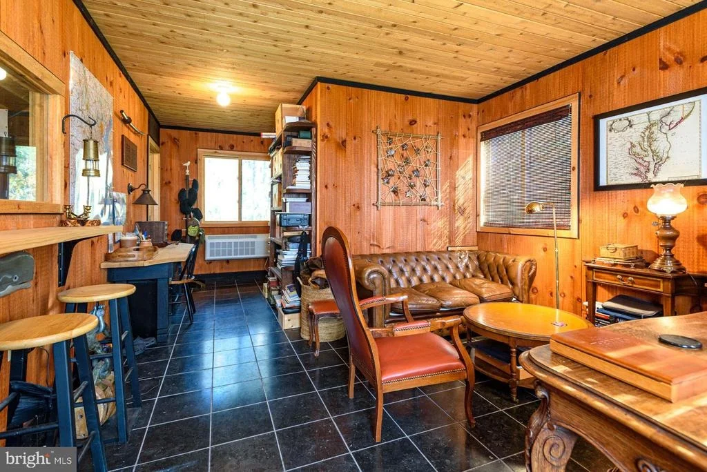 Photo of 1308 TOWN POINT ROAD