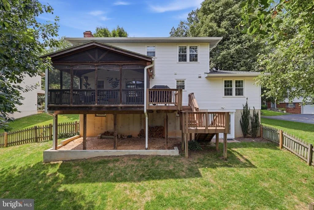 Photo of 9825 WOLCOTT DRIVE
