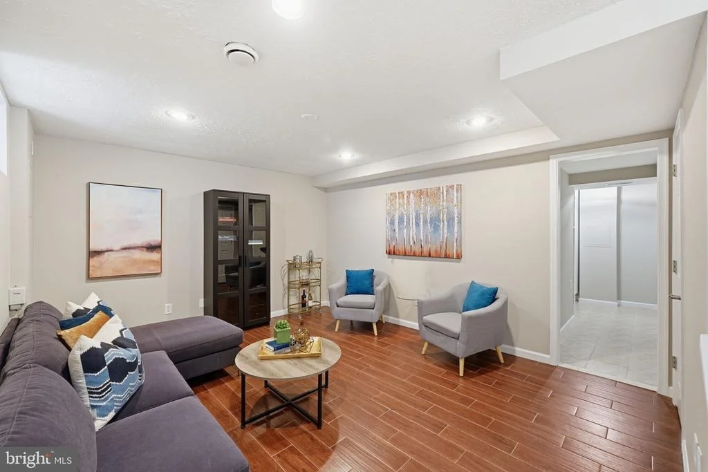 Photo of 19402 KILDONAN DRIVE