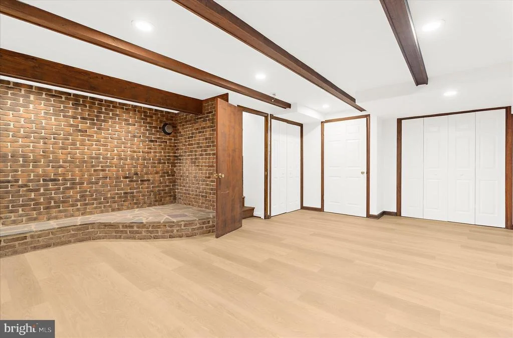 Photo of 698 DISCOVERY ROAD