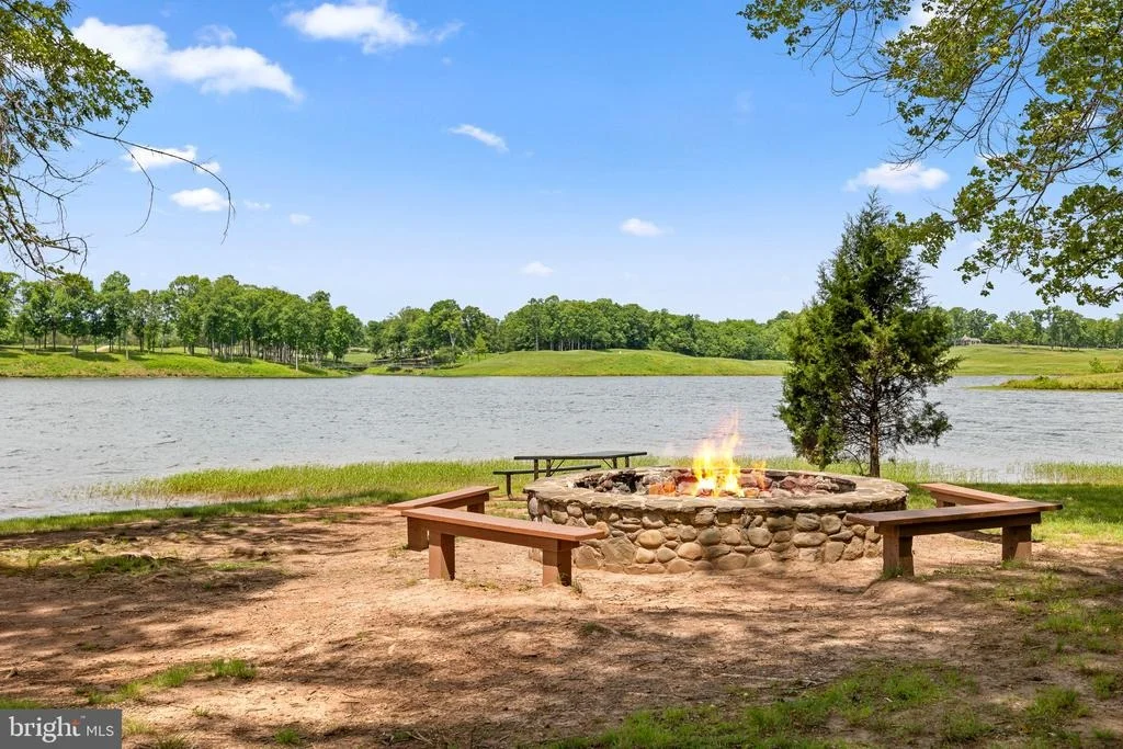 Photo of 8328 PINE KNOTT COURT