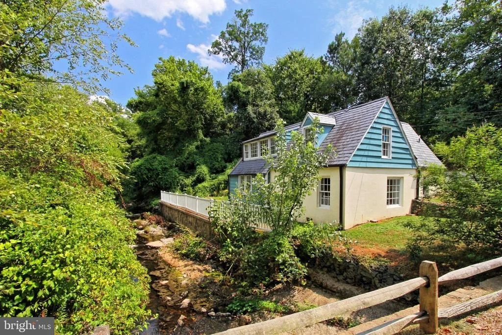 Photo of 5002 REGINA DRIVE
