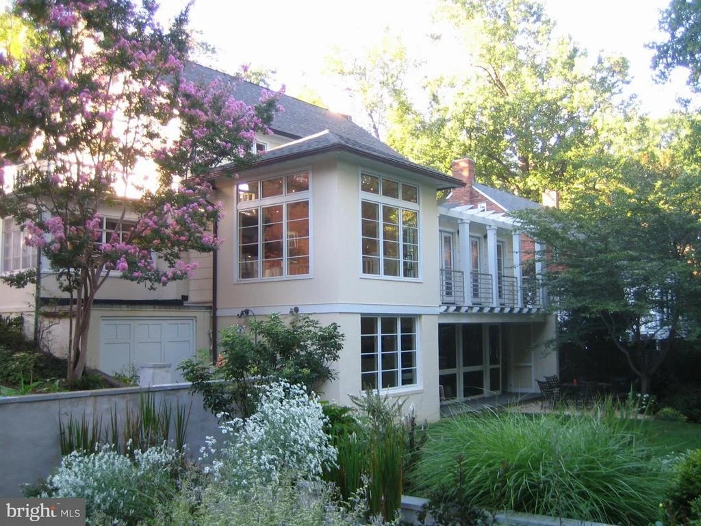 Photo of 4320 LORCOM LANE