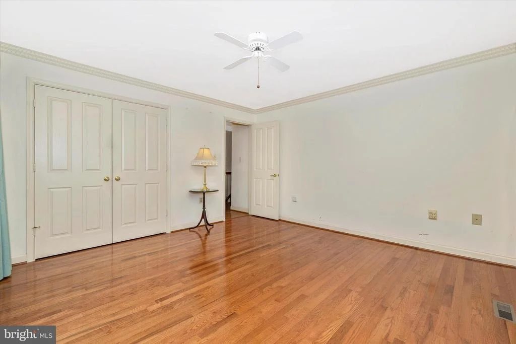 Photo of 827 DUNBROOKE COURT