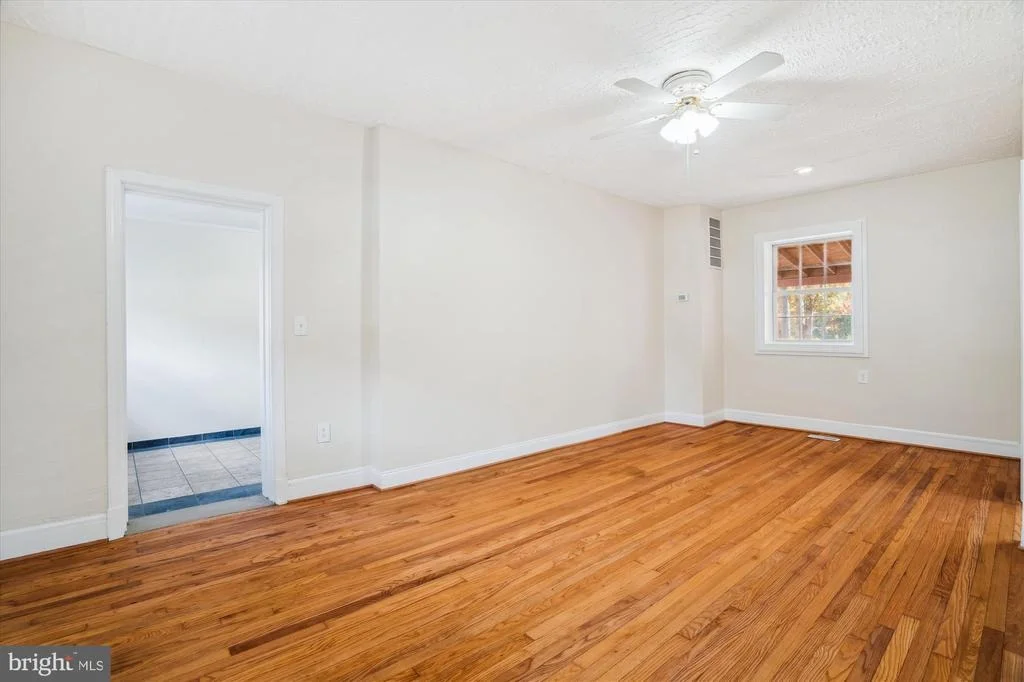 Photo of 9121 LANHAM SEVERN ROAD