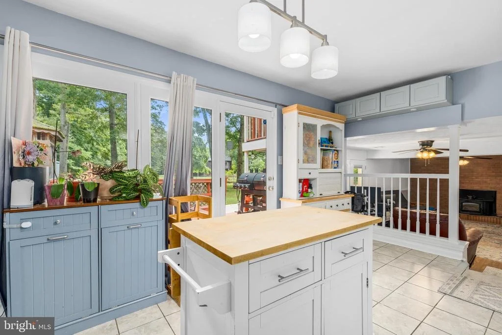 Photo of 6675 OAKWOOD CIRCLE