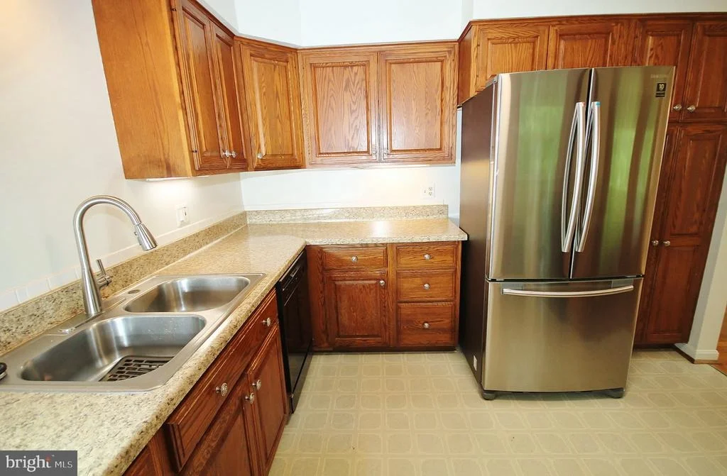 Photo of 5504 INVERCHAPEL ROAD