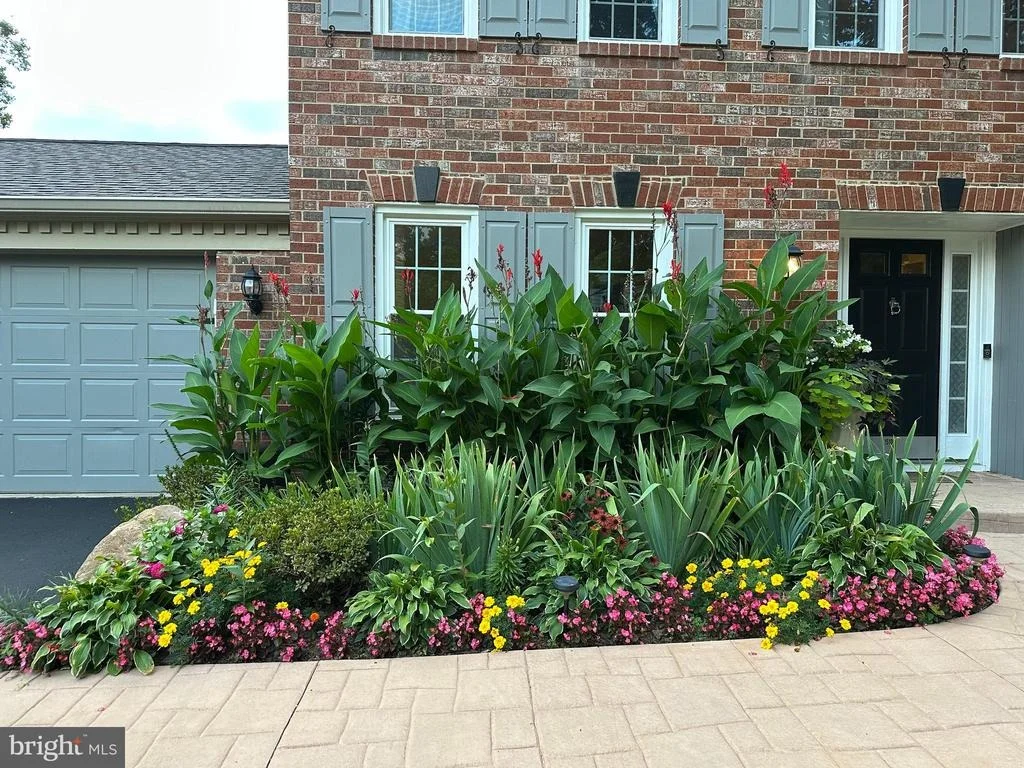 Photo of 15108 CENTERGATE DRIVE