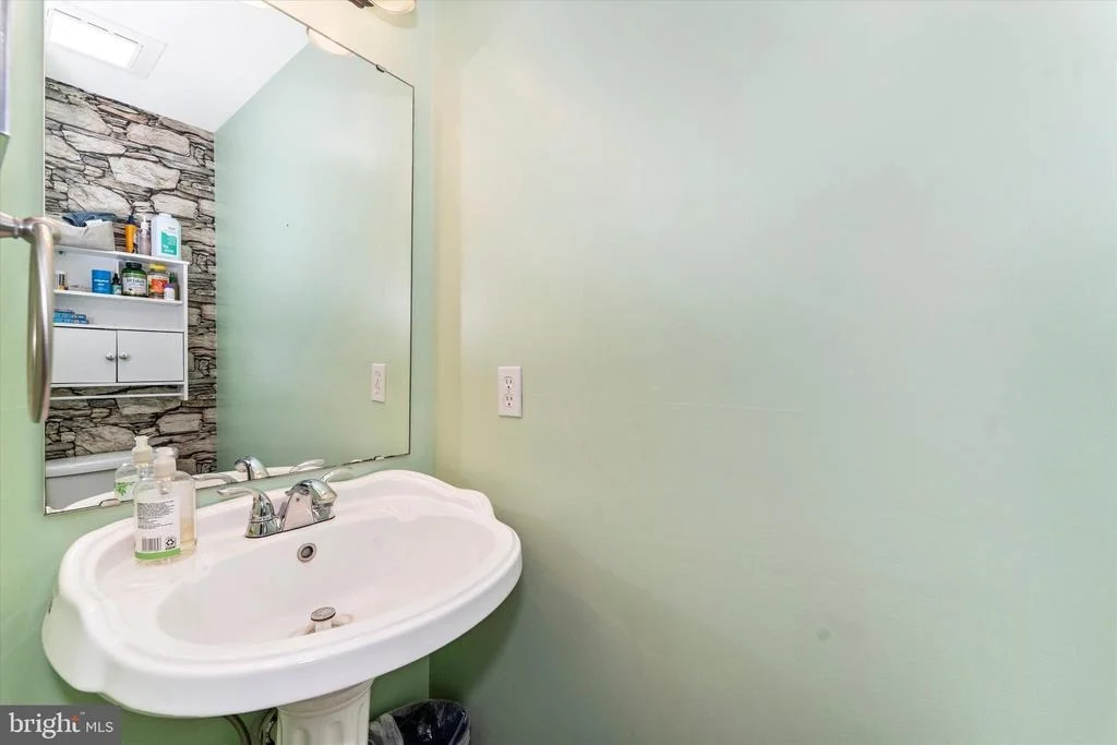 Photo of 2175 TREVANION ROAD