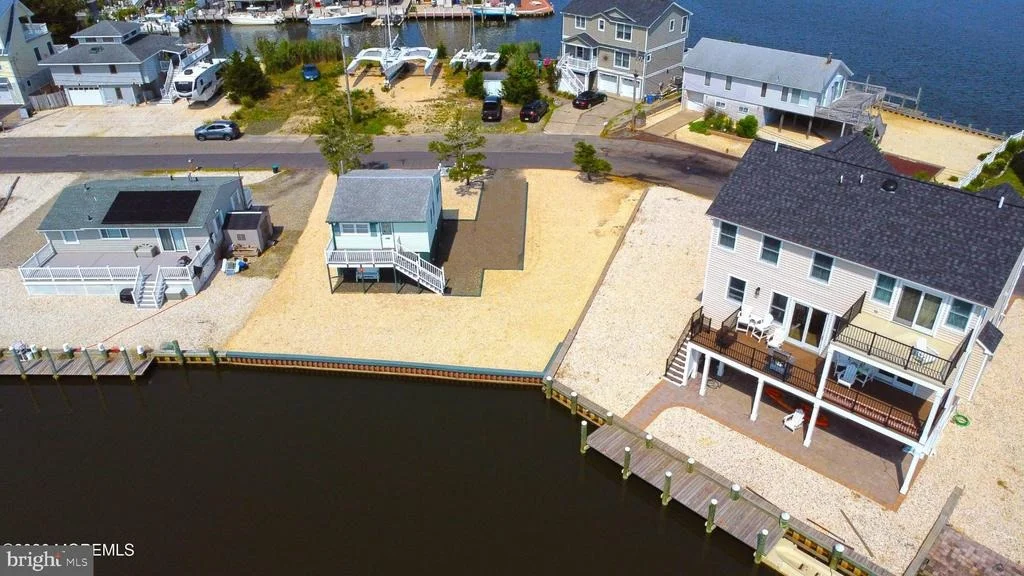 Photo of 1113 LEILANI DRIVE